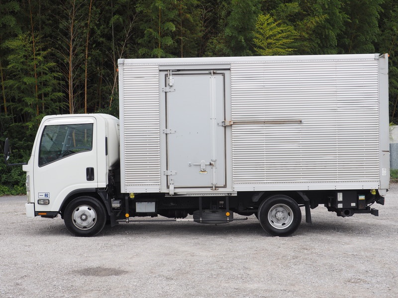 いすゞ エルフ バン車 小型 BKG-NPR85AN 年式 H22[写真10]