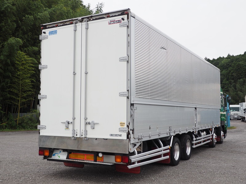 いすゞ ギガ ウイング車 大型 PDG-CYJ77W8 年式 H20[写真03]