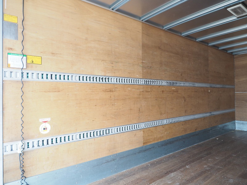 いすゞ フォワード バン車 中型 TKG-FRR90T2 年式 H25[写真19]