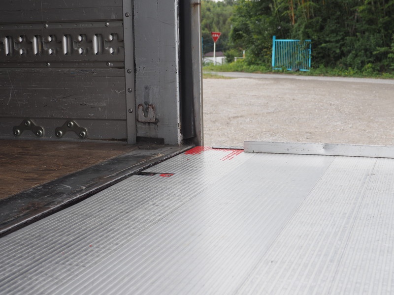 いすゞ エルフ ウイング車 小型 PA-NPR81N 年式 H18[写真27]