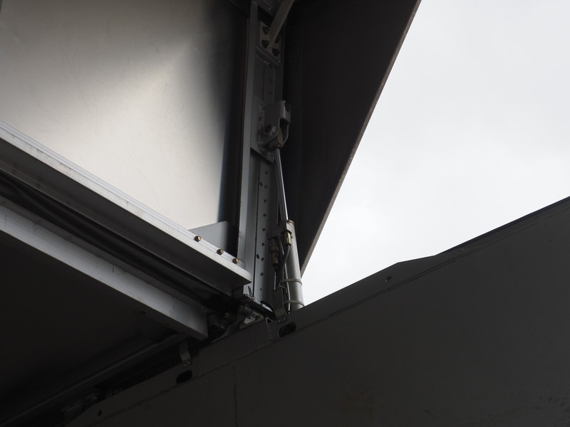 いすゞ エルフ ウイング車 小型 PA-NPR81N 年式 H18[写真16]