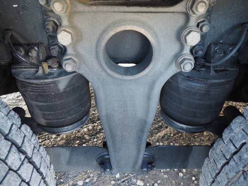 いすゞ ギガ ウイング車 大型 PKG-CYJ77W8 年式 H21[写真17]