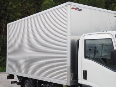 いすゞ エルフ バン車 小型 BKG-NPR85AN 年式 H22 [写真09]