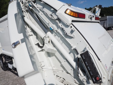 いすゞ エルフ パッカー 小型 TKG-NMR85AN 年式 H24[写真13]