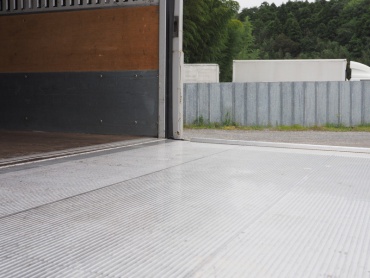 いすゞ フォワード バン車 中型 TKG-FRR90T2 年式 H25 [写真15]