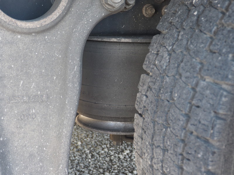 いすゞ フォワード 冷凍バン 中増t LKG-FTR34T2 年式 H23[写真32]