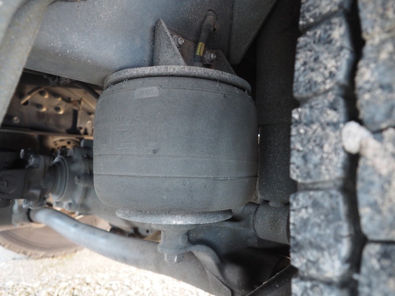 いすゞ フォワード バン車 中型 TKG-FRR90T2 年式 H25[写真22]