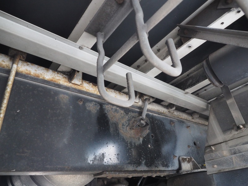 いすゞ ギガ ウイング車 大型 PJ-CYJ51W5 年式 H17[写真46]