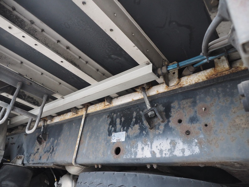 いすゞ ギガ ウイング車 大型 PJ-CYJ51W5 年式 H17[写真49]