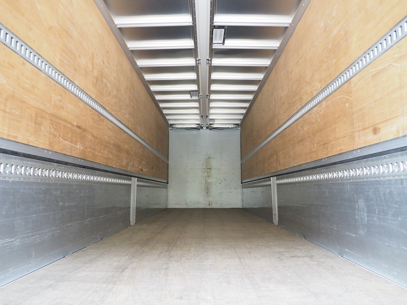 いすゞ ギガ ウイング車 大型 QKG-CYJ77B 年式 H28[写真27]