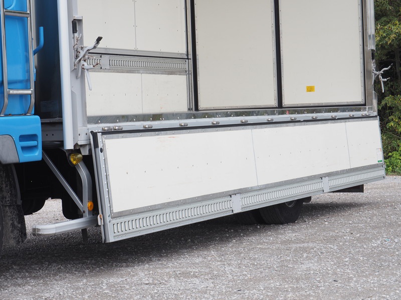 三菱ふそう ファイター 冷凍ウイング 中型 PA-FK61F 年式 H18[写真23]