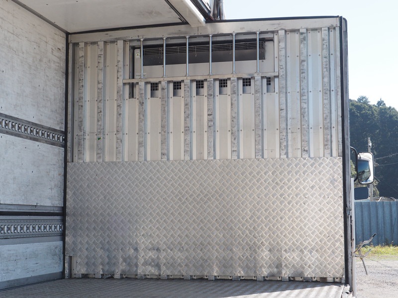 三菱ふそう ファイター 冷凍ウイング 中型 PDG-FK61F 年式 H19[写真15]