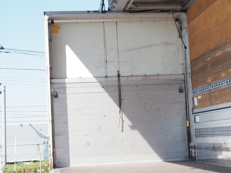 いすゞ ギガ ウイング車 大型 PDG-CYJ77W8 年式 H21[写真14]