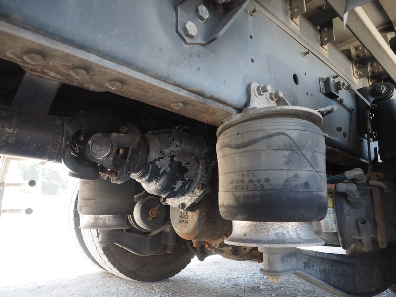 いすゞ ギガ ウイング車 大型 PDG-CYJ77W8 年式 H21[写真36]