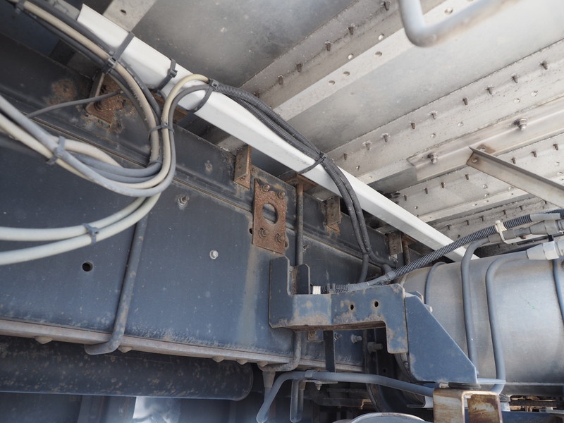 いすゞ ギガ ウイング車 大型 PDG-CYJ77W8 年式 H21[写真42]