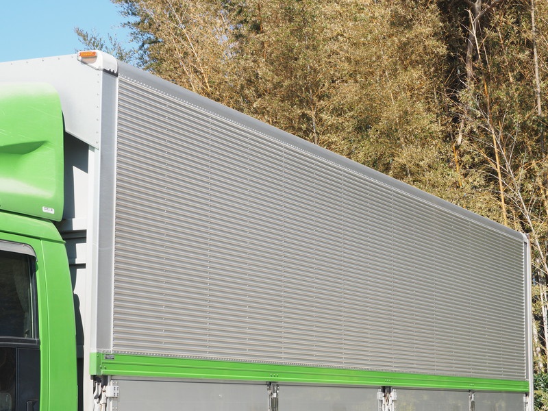 いすゞ ギガ ウイング車 大型 PDG-CYJ77W8 年式 H21[写真19]