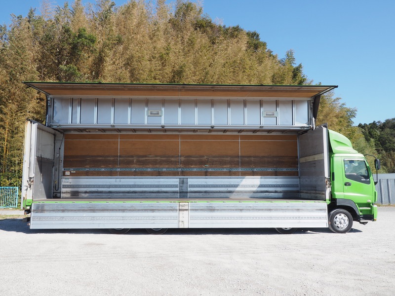 いすゞ ギガ ウイング車 大型 PDG-CYJ77W8 年式 H21[写真11]