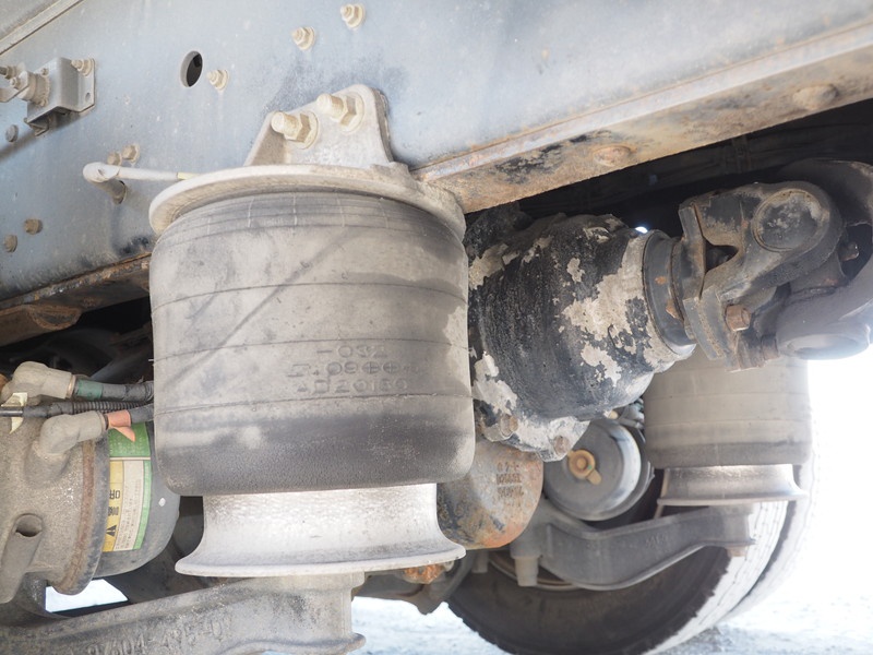 いすゞ ギガ ウイング車 大型 PDG-CYJ77W8 年式 H21[写真35]