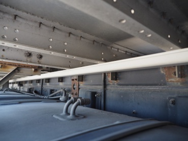 いすゞ ギガ ウイング車 大型 PDG-CYJ77W8 年式 H21 [写真40]