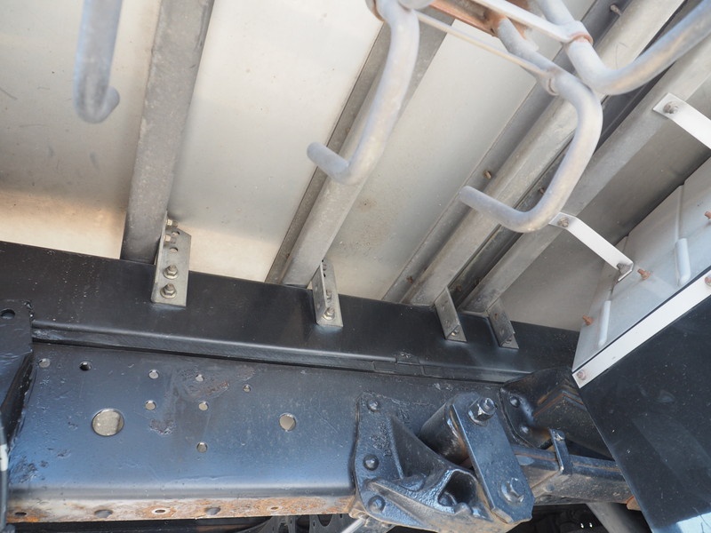 いすゞ エルフ バン車 小型 BDG-NPR85AN 年式 H21[写真24]