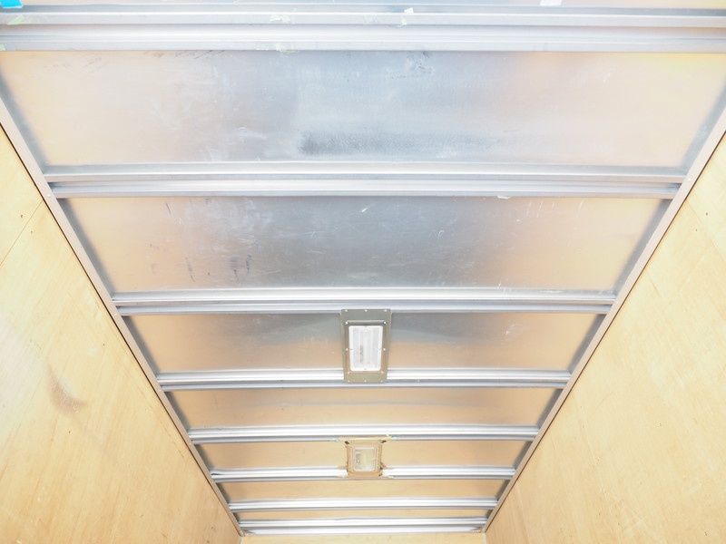 いすゞ エルフ バン車 小型 BDG-NPR85AN 年式 H21[写真17]