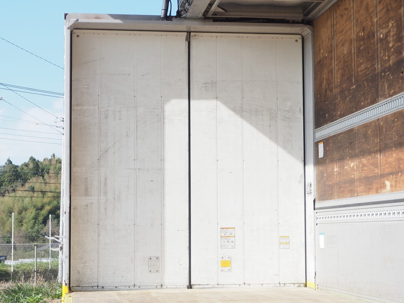 いすゞ ギガ ウイング車 大型 PDG-CYJ77W8 年式 H20[写真13]