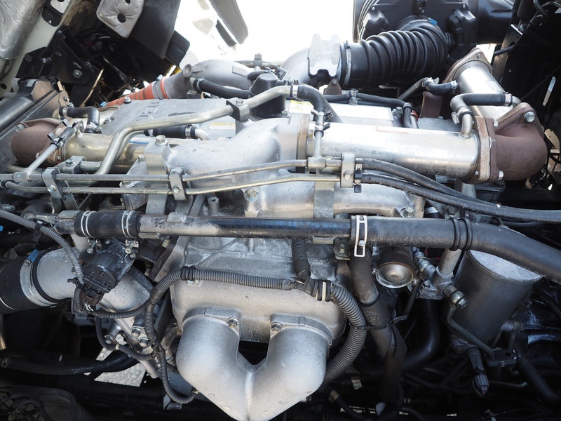 いすゞ ギガ ウイング車 大型 PDG-CYJ77W8 年式 H20[写真48]