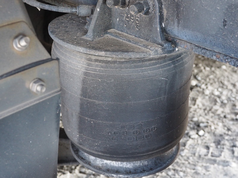 いすゞ ギガ ウイング車 大型 PDG-CYJ77W8 年式 H20[写真39]