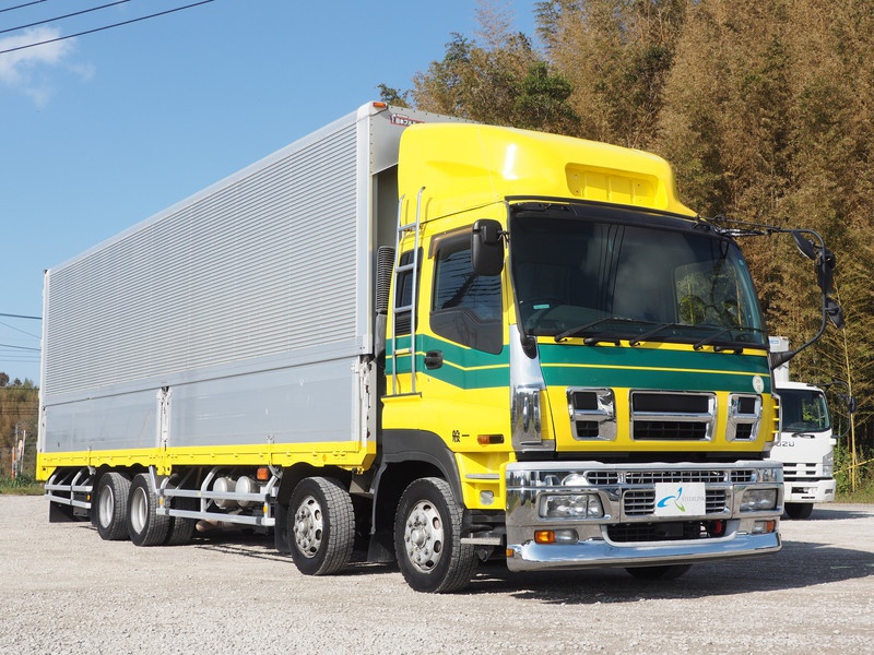 いすゞ ギガ ウイング車 大型 PDG-CYJ77W8 年式 H20[写真04]