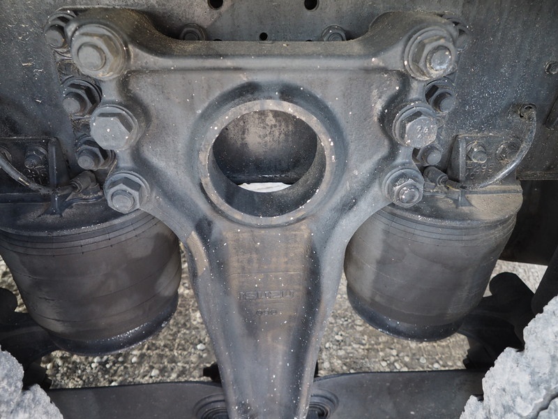 いすゞ ギガ ウイング車 大型 PDG-CYJ77W8 年式 H20[写真35]