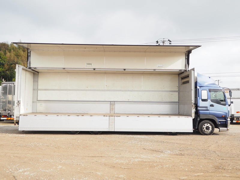 いすゞ ギガ 冷凍ウイング 大型 PKG-CYJ77W8 年式 H20[写真11]