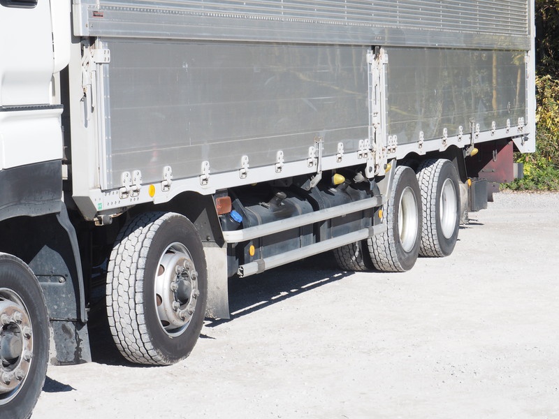 いすゞ ギガ ウイング車 大型 QKG-CYJ77A 年式 H24[写真21]