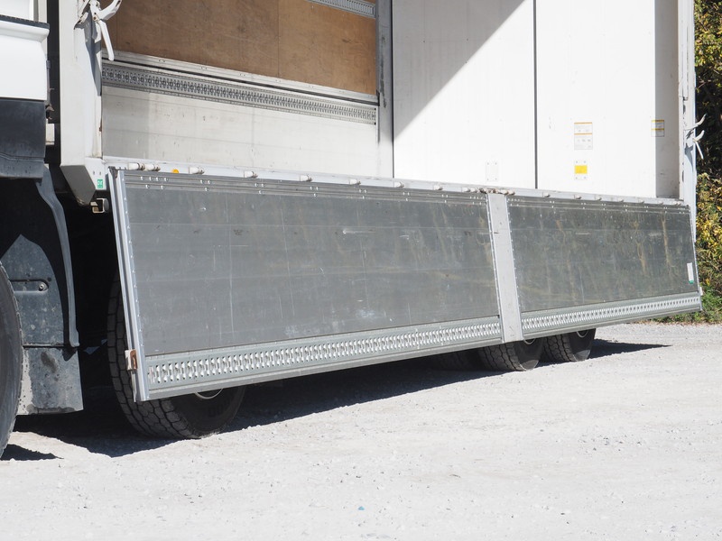 いすゞ ギガ ウイング車 大型 QKG-CYJ77A 年式 H24[写真23]