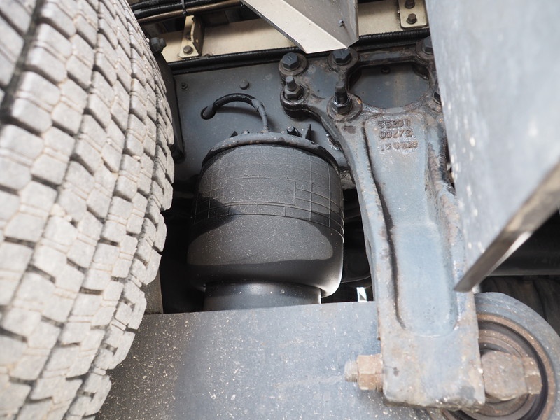 UDトラックス クオン 冷凍バン 大型 QKG-CG5ZA 年式 H26[写真30]