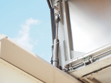 いすゞ ギガ ウイング車 大型 PDG-CYJ77W8 年式 H20 [写真15]