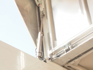 いすゞ ギガ ウイング車 大型 PDG-CYJ77W8 年式 H20 [写真22]