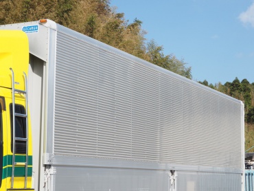 いすゞ ギガ ウイング車 大型 PDG-CYJ77W8 年式 H20 [写真18]