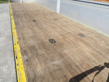 いすゞ ギガ ウイング車 大型 PDG-CYJ77W8 年式 H20 [写真12]