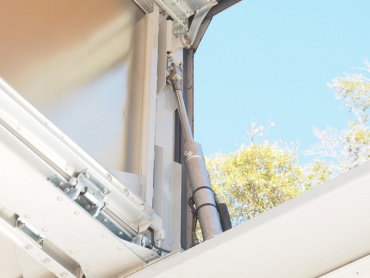 いすゞ ギガ ウイング車 大型 QKG-CYJ77A 年式 H24 [写真25]