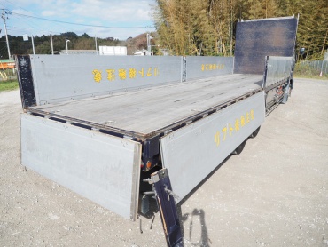 UDトラックス クオン 平ボディ 大型 PKG-CW4ZA 年式 H21 [写真21]