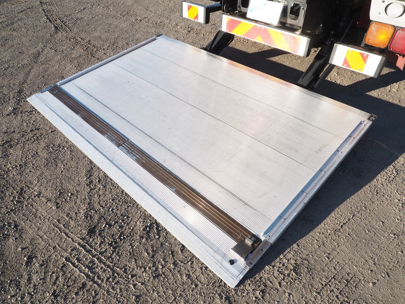 いすゞ フォワード バン車 中型 TKG-FRR90T2 年式 H25[写真14]