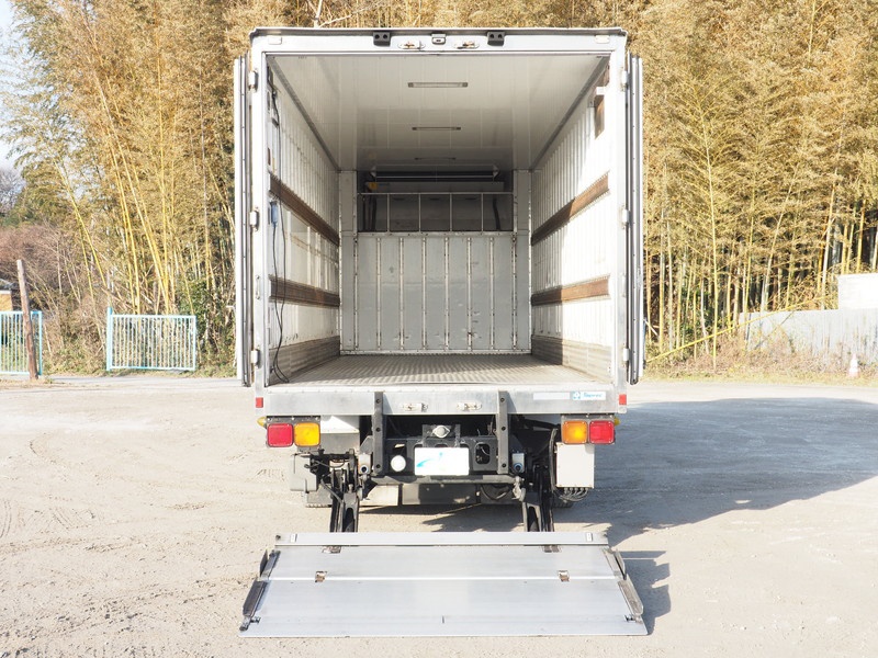 いすゞ フォワード 冷凍バン 中型 PKG-FRR90S2 年式 H19[写真14]