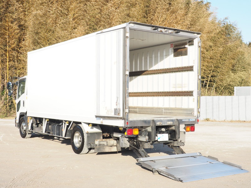 いすゞ フォワード 冷凍バン 中型 PKG-FRR90S2 年式 H19[写真15]