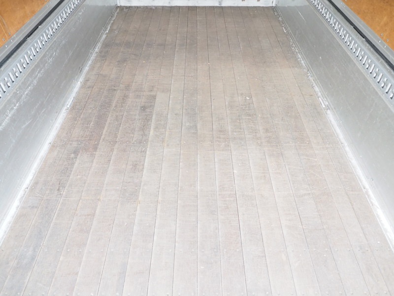 いすゞ エルフ ウイング車 小型 SKG-NPR85AN 年式 H23[写真28]