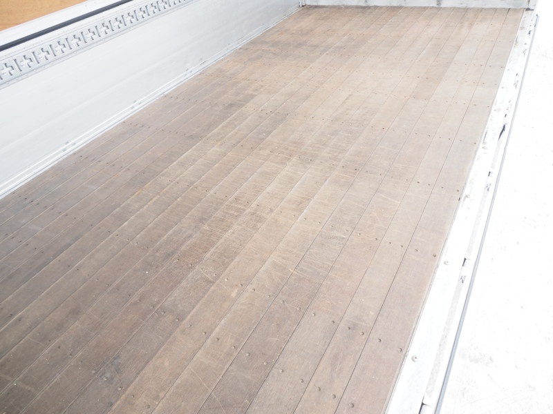 いすゞ エルフ ウイング車 小型 SKG-NPR85AN 年式 H23[写真12]