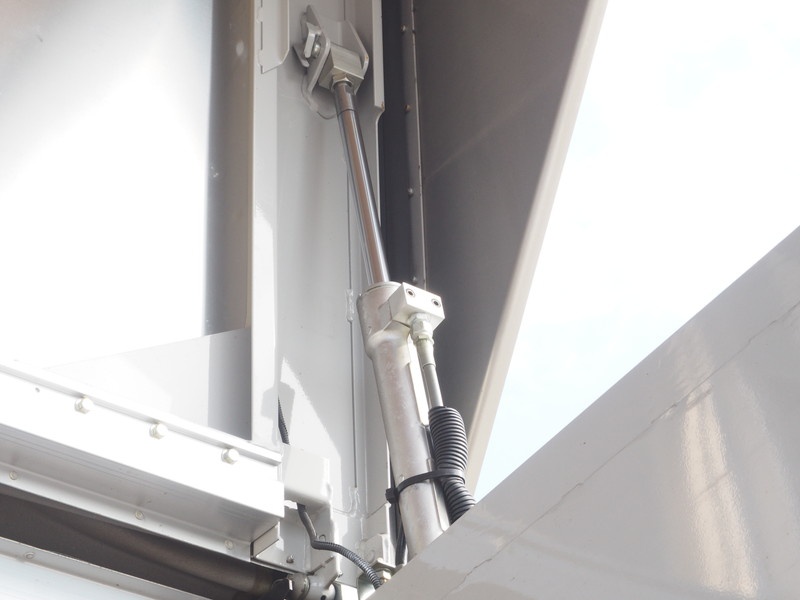 いすゞ エルフ ウイング車 小型 SKG-NPR85AN 年式 H23[写真16]