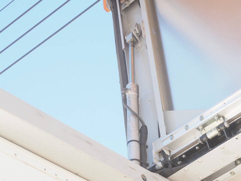 いすゞ フォワード ウイング車 中型 PKG-FRR90T2 年式 H22[写真18]