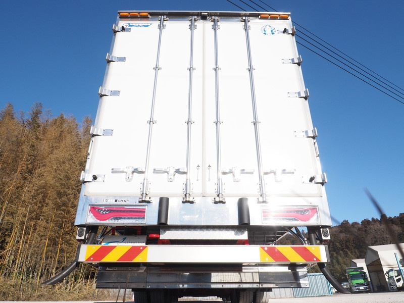 いすゞ ギガ 冷凍ウイング 大型 QKG-CYJ77A 年式 H24[写真27]