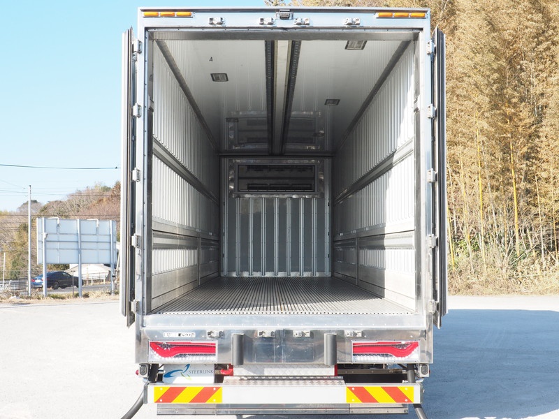 いすゞ ギガ 冷凍ウイング 大型 QKG-CYJ77A 年式 H24[写真26]