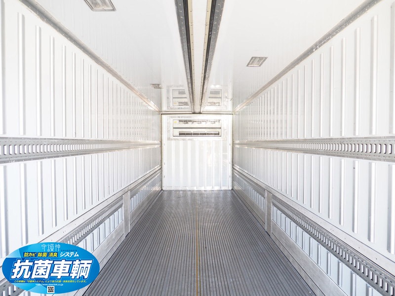 いすゞ ギガ 冷凍ウイング 大型 QKG-CYJ77A 年式 H24[写真29]